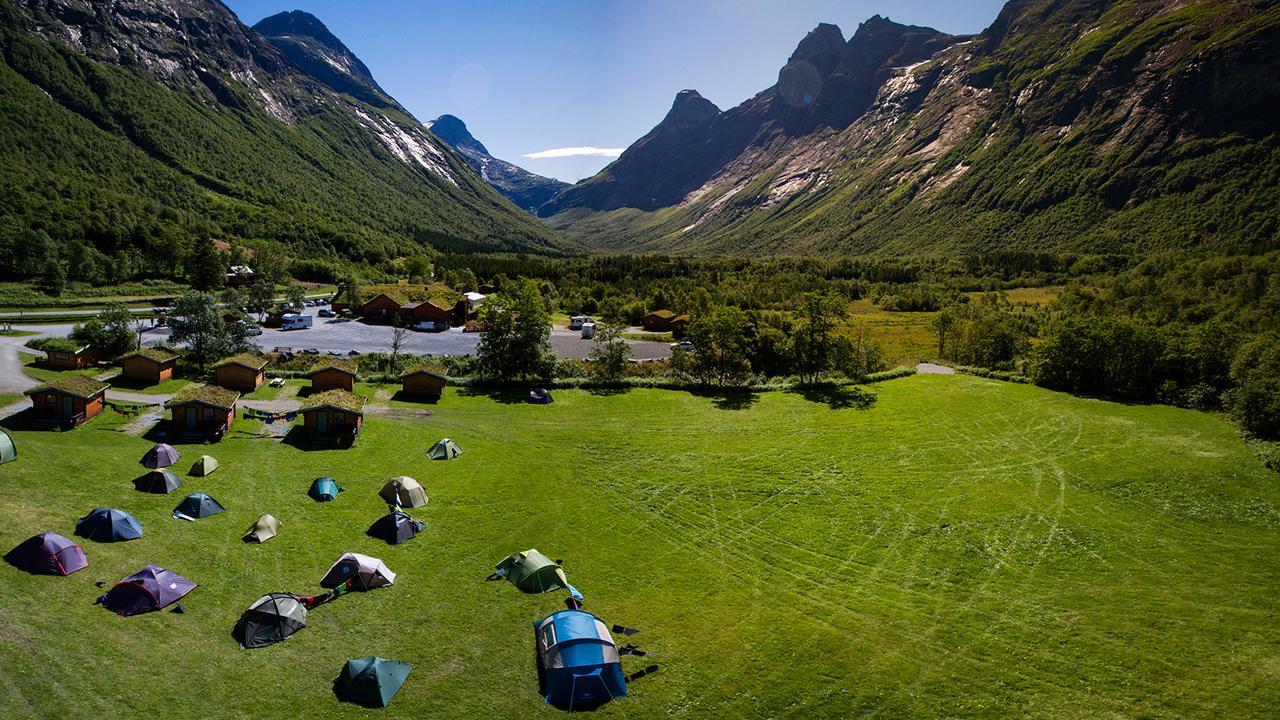 Trollstigen Camping And Gjestegard Andalsnes Ngoại thất bức ảnh